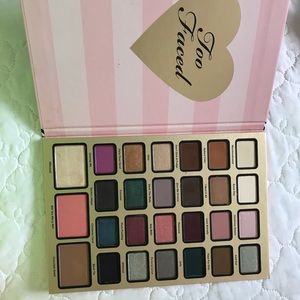Too faced best year ever 2018 palette